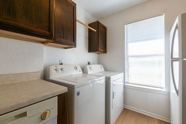 Building Photo - RENT REDUCTION & RENT SPECIAL - AVAILABLE NOW!