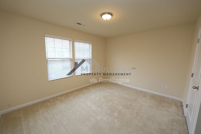 Building Photo - 200 Mt Evans Dr