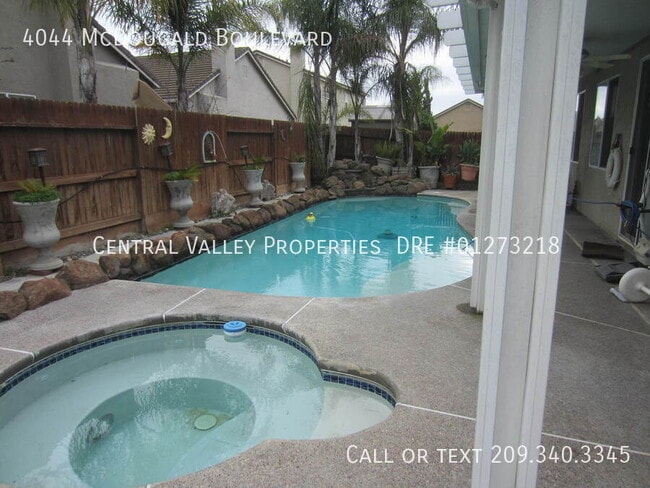 Building Photo - 4044 McDougald Blvd