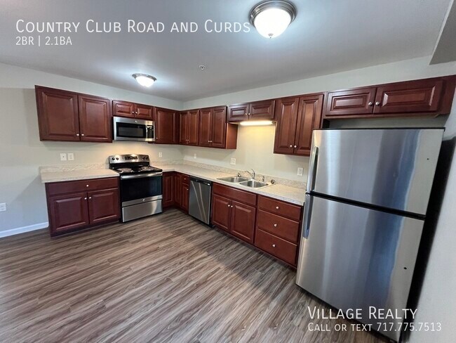Building Photo - 719 Country Club Rd