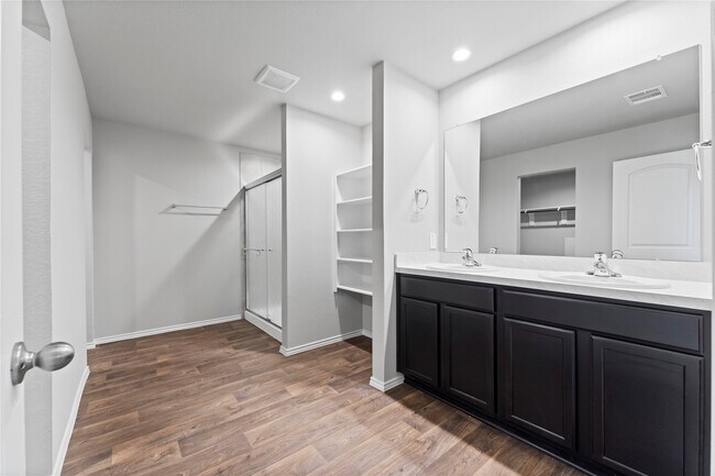 Building Photo - 40491 Gdn Hts Ln