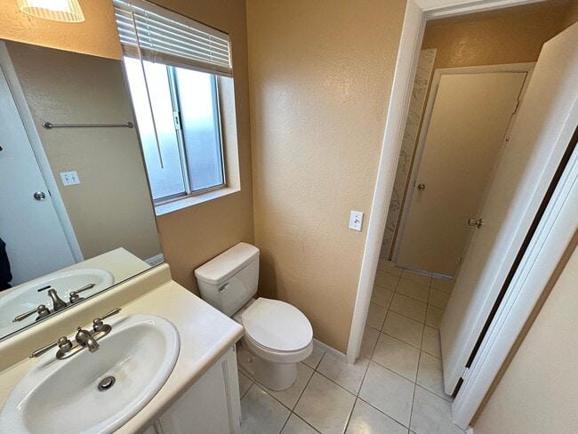 Building Photo - Beautiful single story- 3Bed/2Bath home lo...