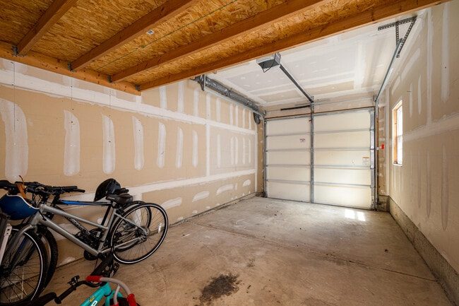 Building Photo - 2906 N Knightsbridge Cir