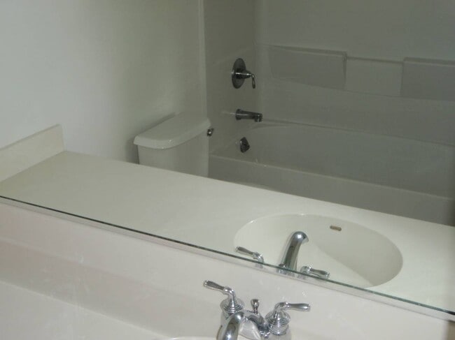 Building Photo - HIGHLY DESIREABLE Mililani Mauka 3BR/2BA/2...