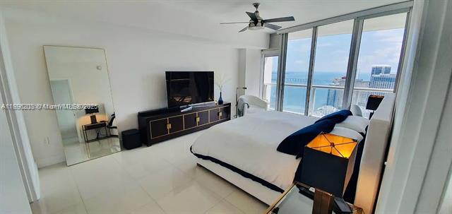 Building Photo - Icon Brickell