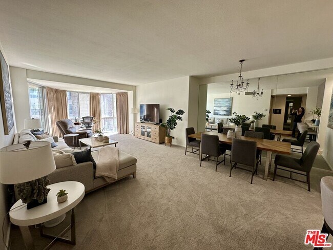 Building Photo - 515 Ocean Ave