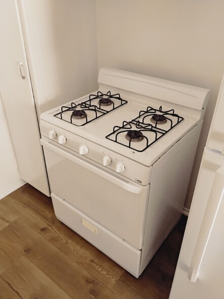 Building Photo - 2239 N Catalina St