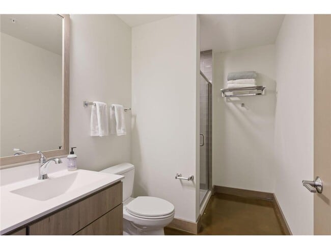 Building Photo - 728 N 3rd St