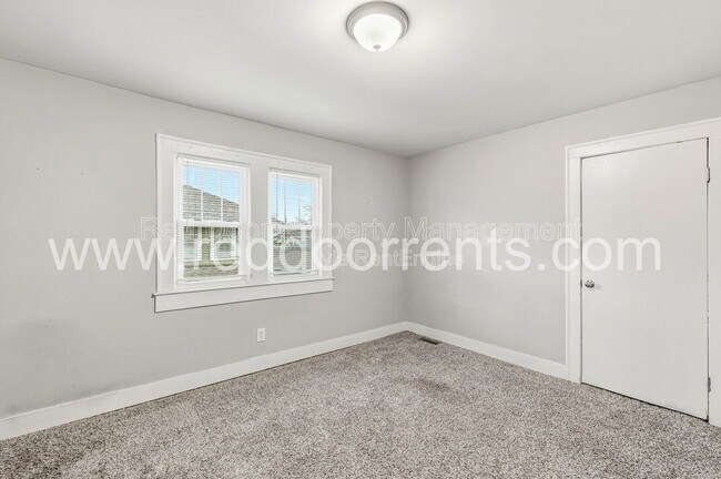 Building Photo - 218 Jefferson Ave