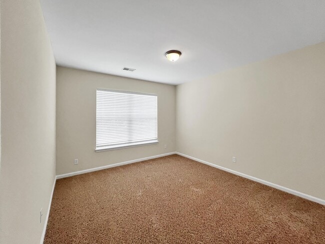 Building Photo - 4824 Willow Brook Ln