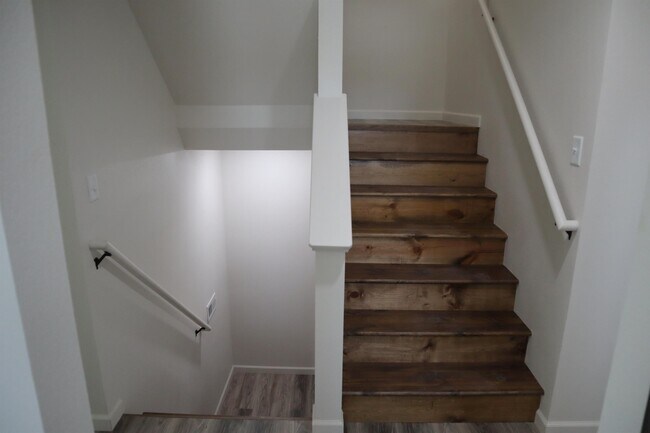 Building Photo - 13609 E Pawnee St