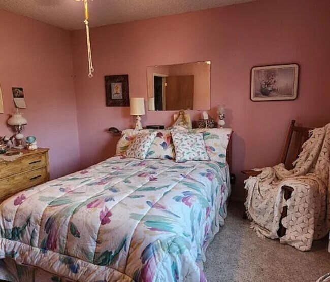 Building Photo - 2022 S High St