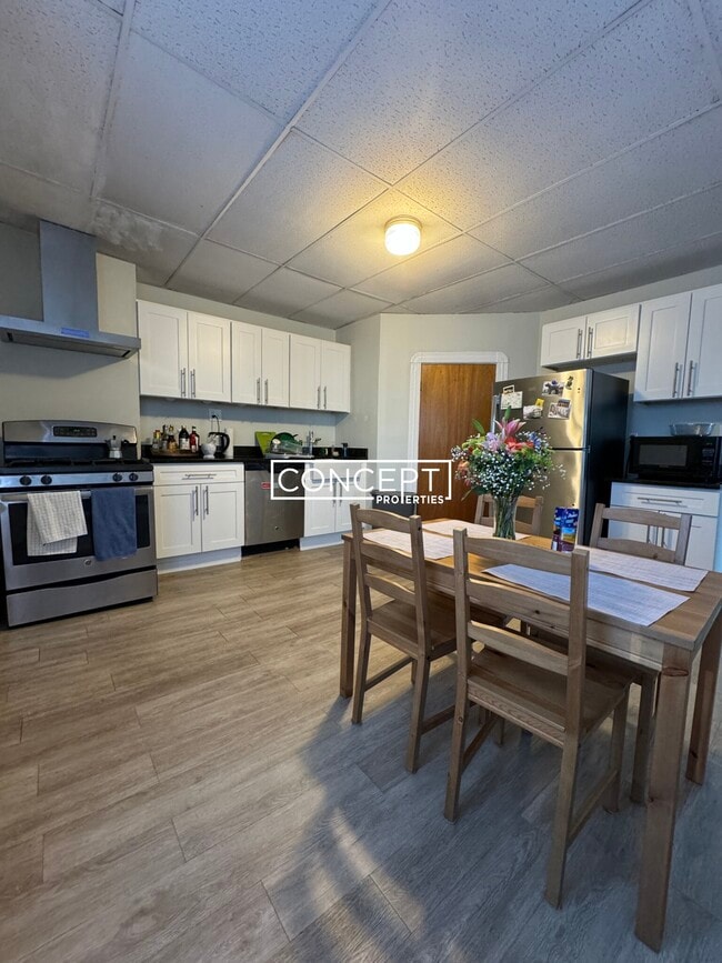 Building Photo - 222 Prospect St