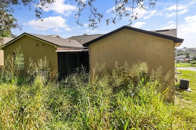 Building Photo - 1222 Woodman Way