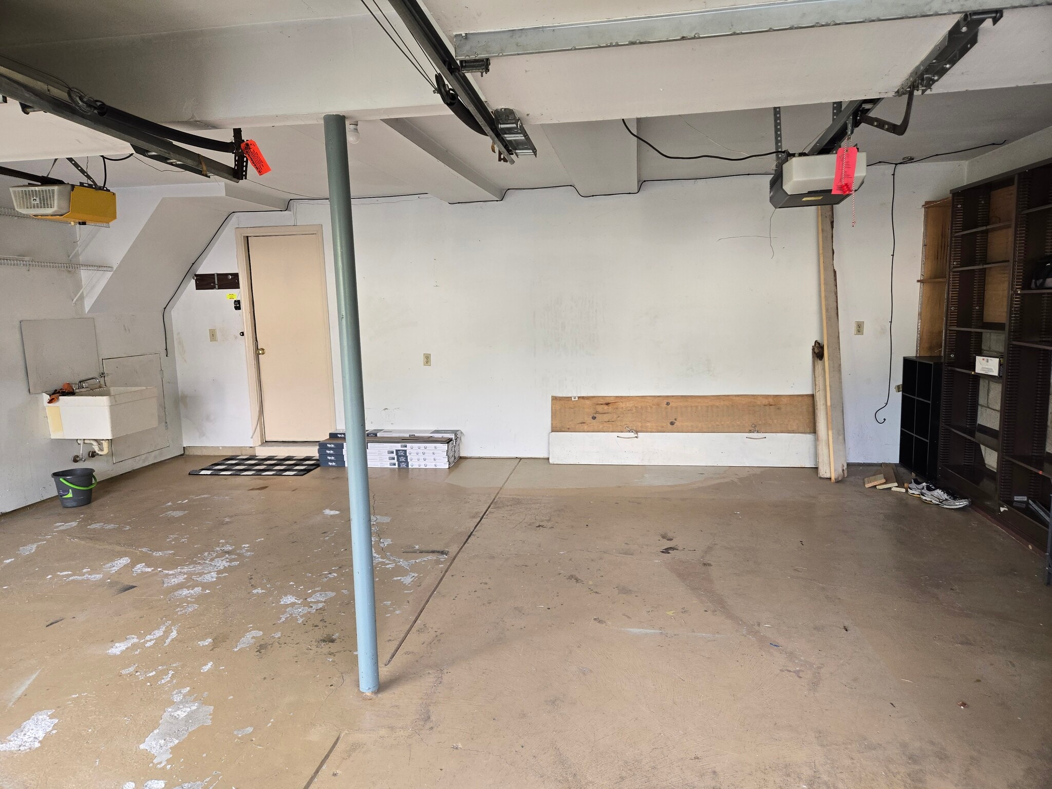 Building Photo - 7857 Cobdon Ave