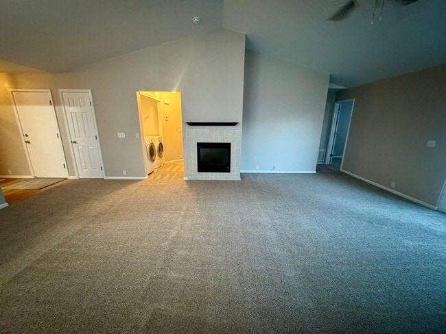 Building Photo - 3 Bedroom Home in Peyton