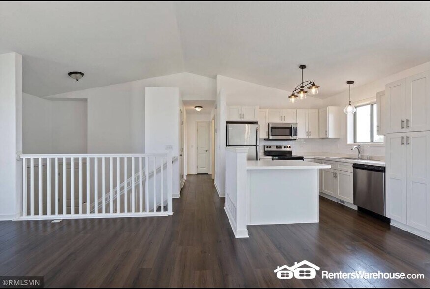 Building Photo - 3832 McIntosh Dr NW