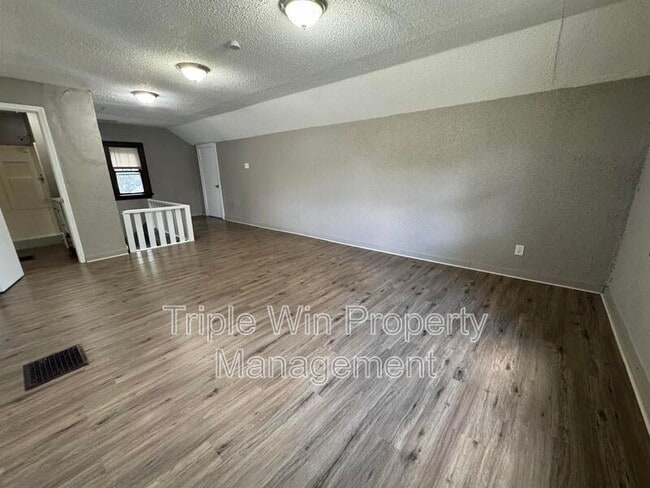 Building Photo - 424 Abston St