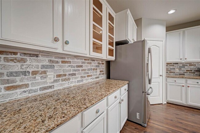 Building Photo - 502 Mornington Ln