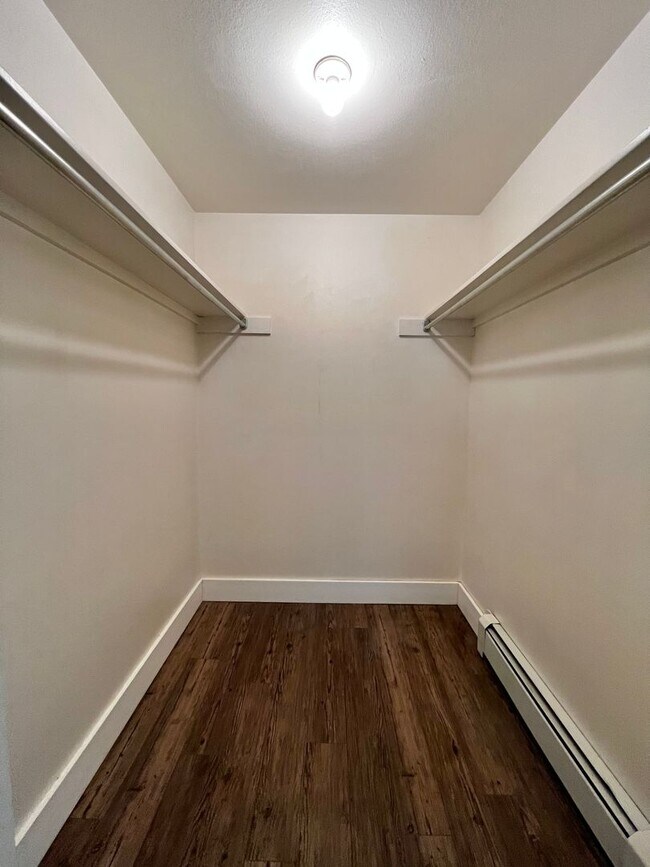 Building Photo - Mathews634 (KC-JF-NB)