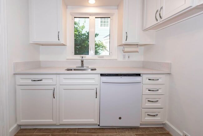 Building Photo - 1616 Morton Ave