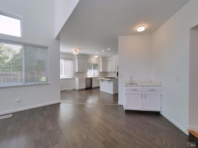 Building Photo - 3500 Crownridge Dr