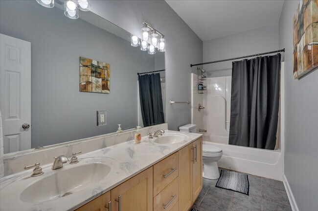 Building Photo - 942 Westland Ridge Rd