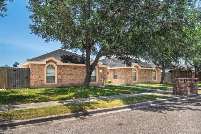 Building Photo - 15 W Portales Dr