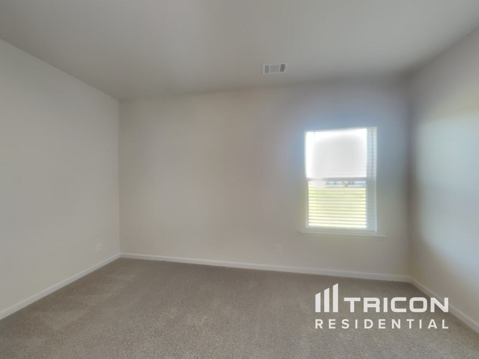 Building Photo - 255 Oliver Dr