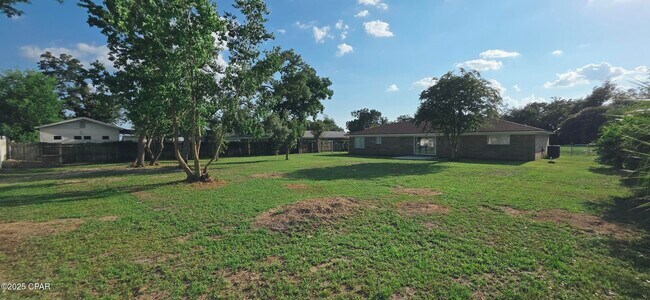 Building Photo - 619 Old Forest Way Rd