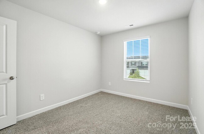 Building Photo - 1741 Braemar Vlg Dr