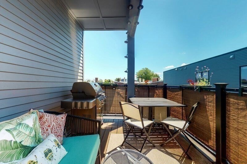 Building Photo - 488 Dorchester Ave