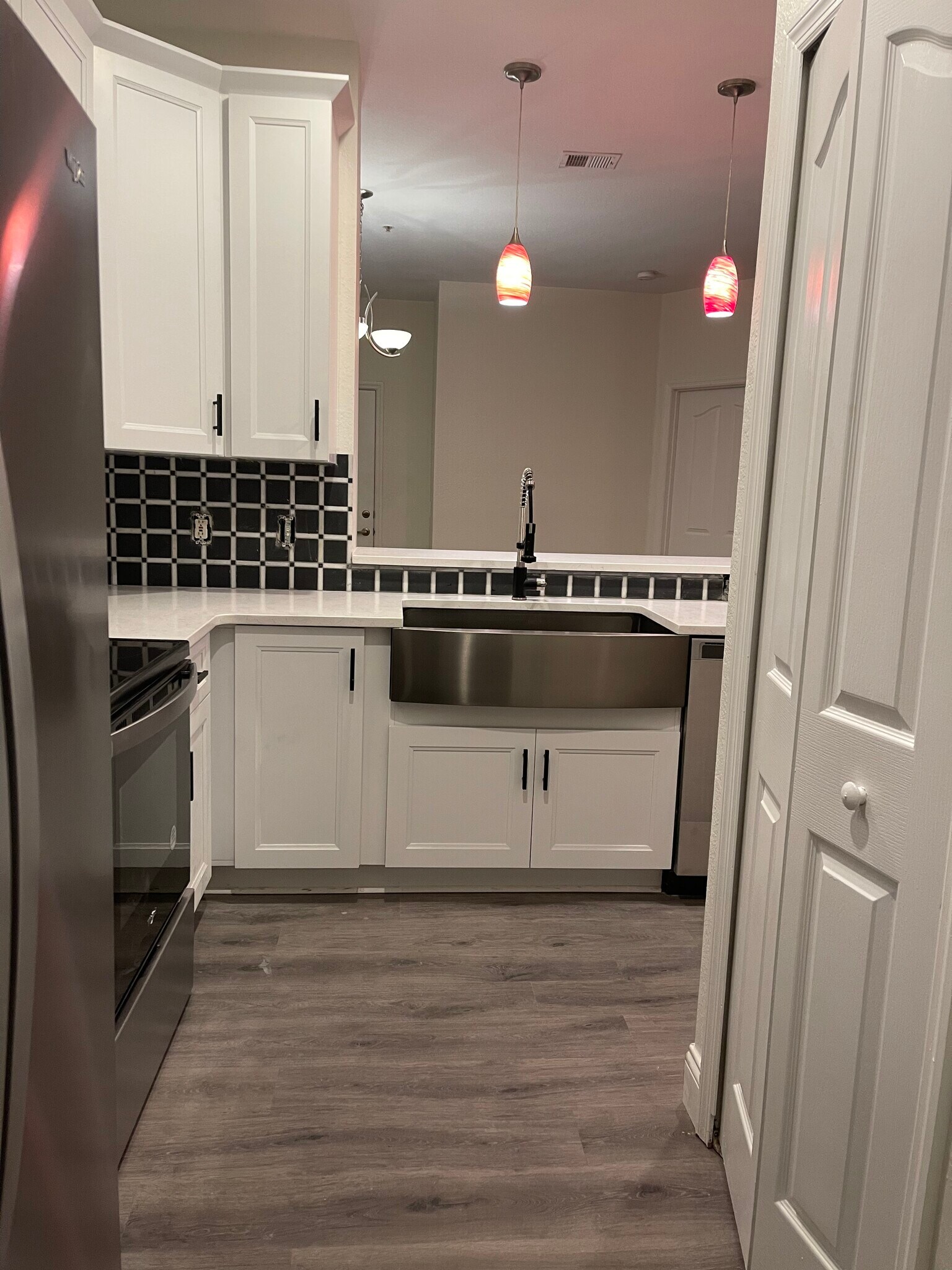 Building Photo - 1150 Lake Shadow Cir