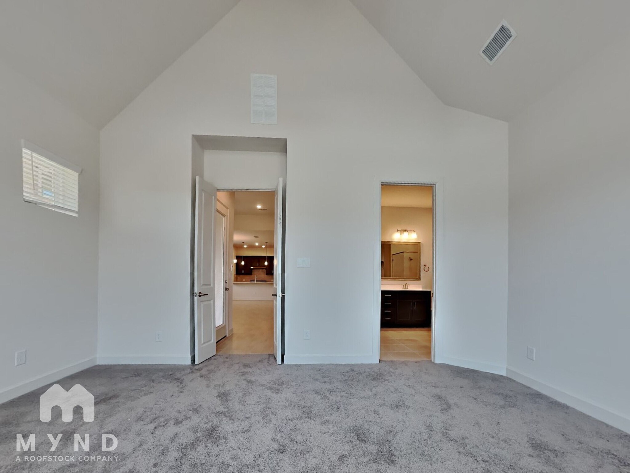 Building Photo - 15170 London Gavroche Ln
