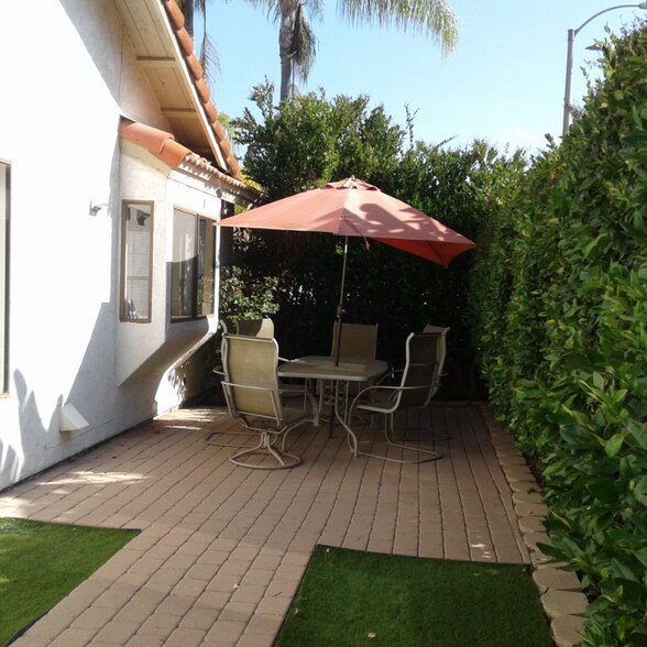 Building Photo - 2696 Magellan Ln