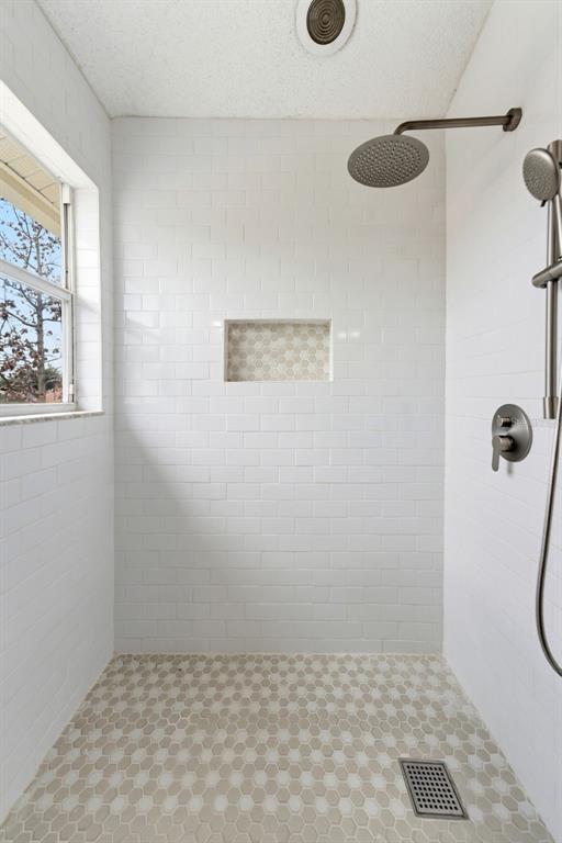 Building Photo - 6048 Sand Key Ln