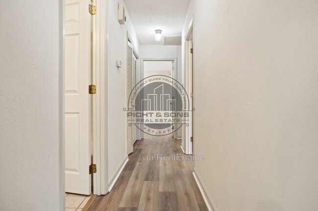 Building Photo - 3301 Lemoyne Ct