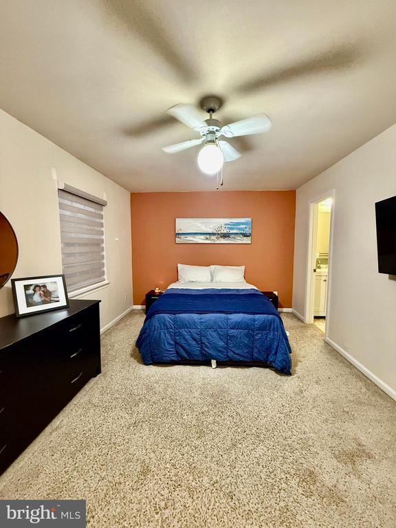 Building Photo - 5500 Woodlawn Manor Ct