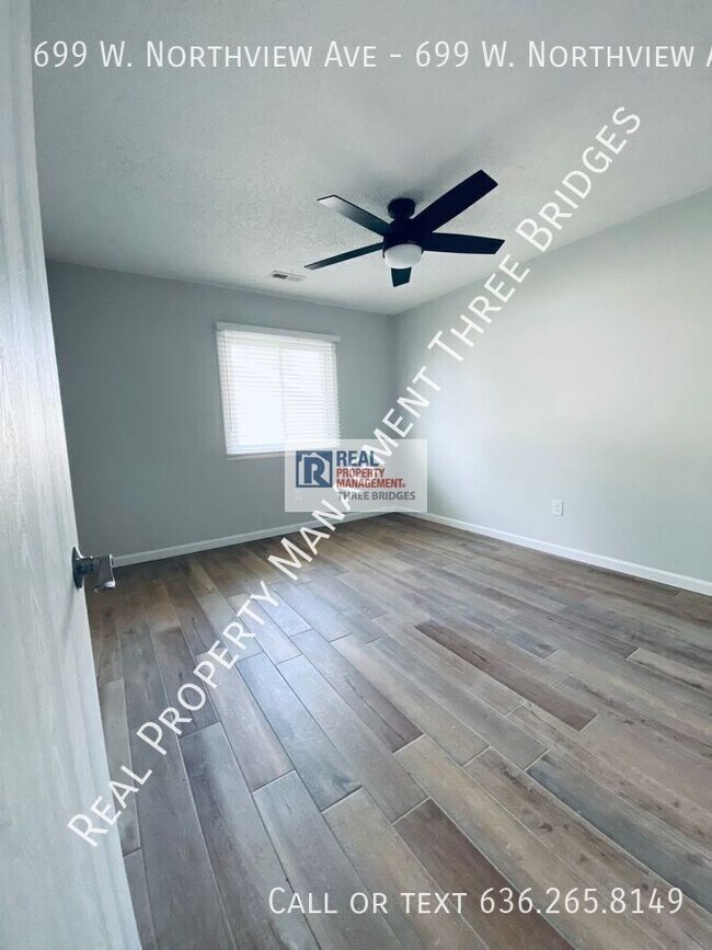 Building Photo - 699 W Northview Ave