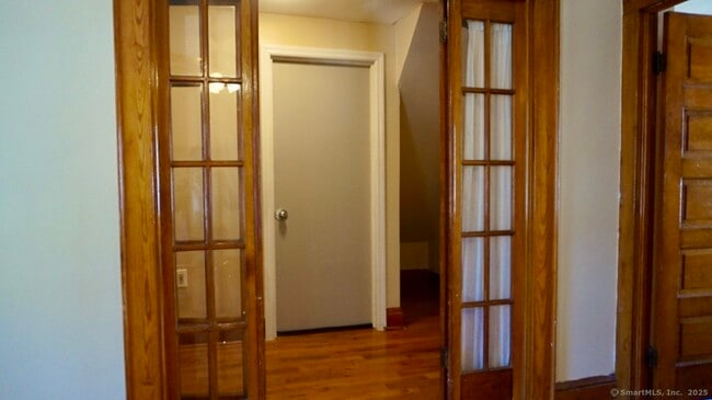 Building Photo - 28 Aiken St