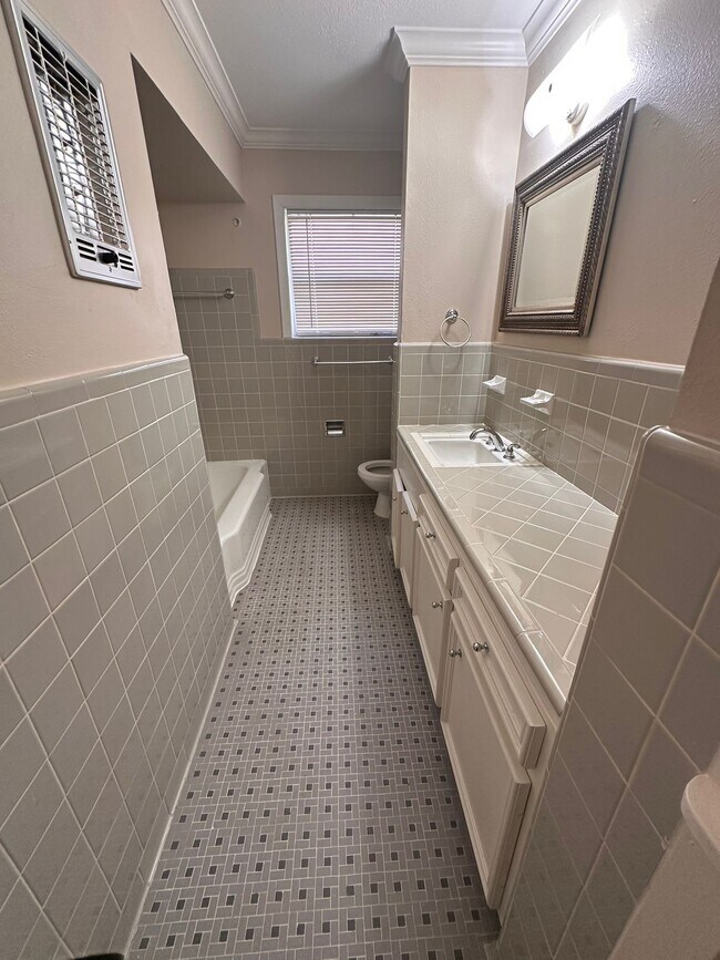 Building Photo - 4422 Nenana Dr