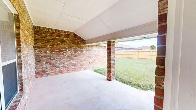 Building Photo - Charming 4-Bedroom Spacious Full-Brick Home with Modern Updates