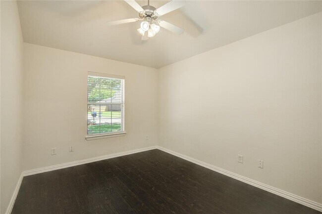 Building Photo - 229 River Basin Ln