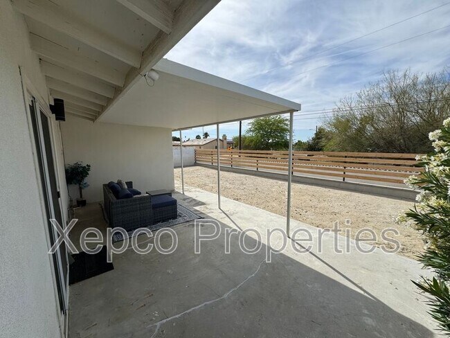 Building Photo - 66735 Buena Vista Ave