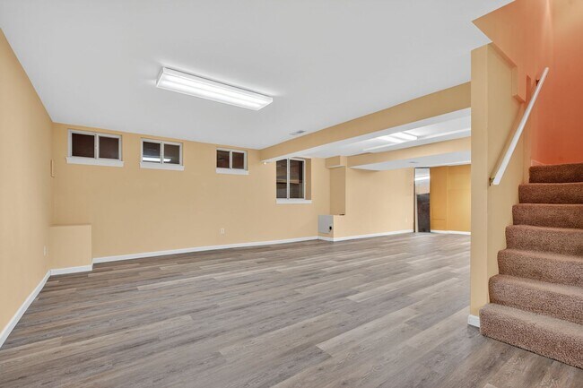 Building Photo - Stunning 4,166 Sq. Ft. Home in Westridge O...