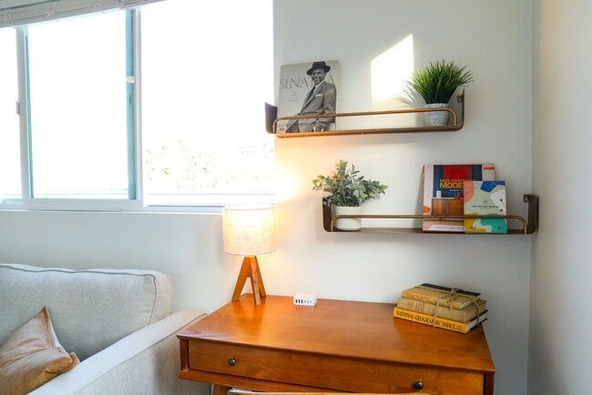 Building Photo - 1773 Torrance St