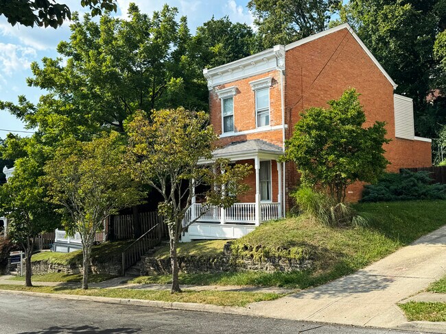 Primary Photo - 1634 Otte Ave