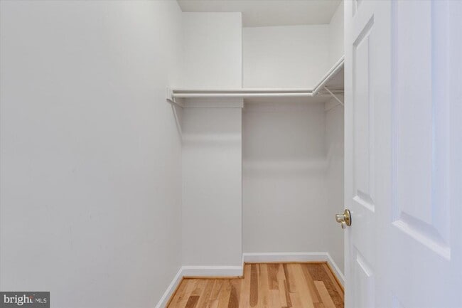 Building Photo - 427 Park Ave