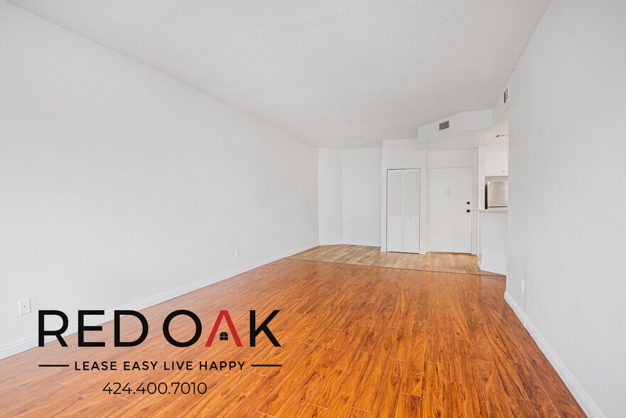 Building Photo - 4320 S Centinela Ave