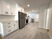 Building Photo - 1327-1329 Judah Street